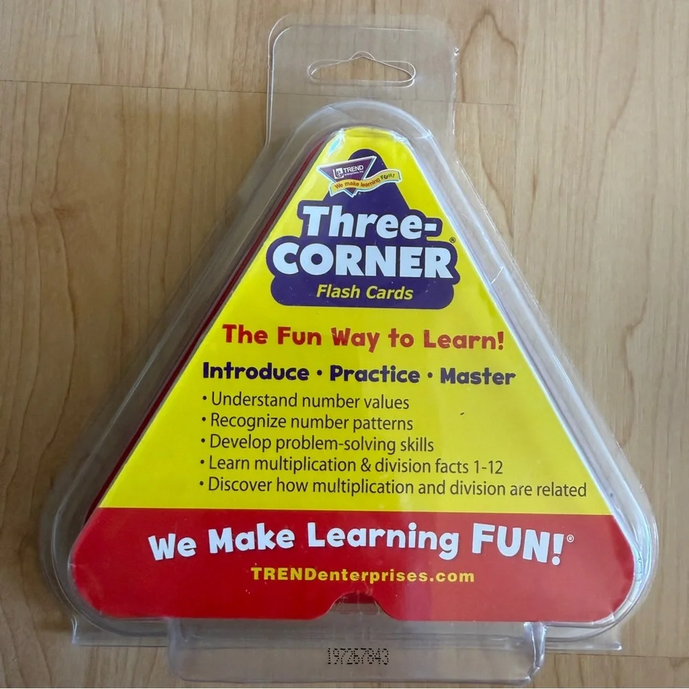 Trend Enterprises Three-Corner Multiplication and Division Flash Cards